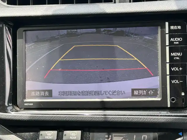 トヨタ アクア G G’s 奈良県 2014(平26)年 4.9万km ライムホワイトパールクリスタルシャイン 純正ナビ　/フルセグＴＶ　/Ｂｌｕｅｔｏｏｔｈ　/ＥＴＣ　/バックカメラ/ドライブレコーダー　/純正アルミホイール　/純正フロアマット　/社外テールランプ　/社外マフラー　/スペアキー　/ＬＥＤヘッドライト　/オートライト　/エアバッグ