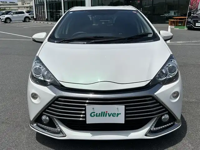 トヨタ アクア G G’s 奈良県 2014(平26)年 4.9万km ライムホワイトパールクリスタルシャイン 純正ナビ　/フルセグＴＶ　/Ｂｌｕｅｔｏｏｔｈ　/ＥＴＣ　/バックカメラ/ドライブレコーダー　/純正アルミホイール　/純正フロアマット　/社外テールランプ　/社外マフラー　/スペアキー　/ＬＥＤヘッドライト　/オートライト　/エアバッグ