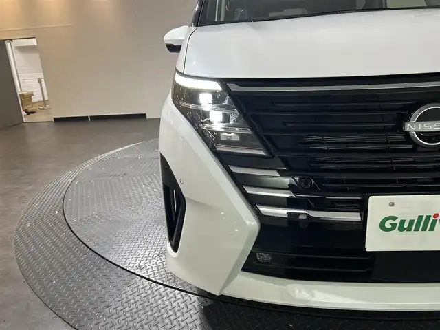 日産 セレナ ハイウェイスター V 愛媛県 2025(令7)年 0.1万km未満 プリズムホワイト 12.3インチ純正ディスプレイオーディオ　全方位カメラ　フルセグTV　寒冷地仕様　ETC　フリップダウンモニター 前後ドライブレコーダー シートヒーター　純正アルミホイール　コーナーセンサー ステアリングヒーター　