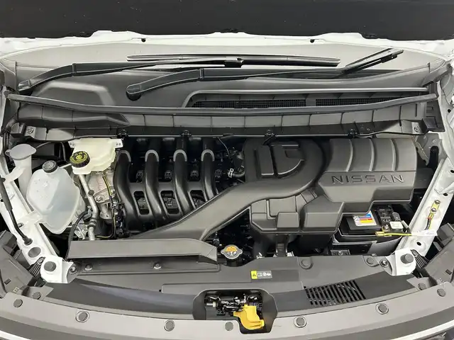 日産 セレナ ハイウェイスター V 愛媛県 2025(令7)年 0.1万km未満 プリズムホワイト 12.3インチ純正ディスプレイオーディオ　全方位カメラ　フルセグTV　寒冷地仕様　ETC　フリップダウンモニター 前後ドライブレコーダー シートヒーター　純正アルミホイール　コーナーセンサー ステアリングヒーター　