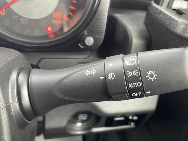 スズキ ジムニー XL 山梨県 2021(令3)年 4.7万km シフォンアイボリーM 純正ナビ/フルセグ CD Bluetooth/衝突軽減装置/ETC/純正アルミホイール/オートマチックハイビーム/Bluetooth再生/シートヒーター/オートエアコン/スマートキー/盗難防止装置/レーンキープアシスト/４WDターボ