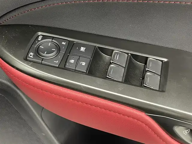 レクサス ＮＸ 350h Fスポーツ 滋賀県 2022(令4)年 3.4万km ホワイトノーヴァガラスフレーク 禁煙車/サンルーフ/ルーフレール/オレンジキャリパー/おくだけ充電/14インチ純正ナビ【Bluetooth/CD/DVD/USB】/全方位カメラ/前後ドラレコ/パーキングアシスト/レザーシート/前席パワーシート/全席シートヒーター/前席エアシート/LEDライト/オートライト/オートハイビーム/前後ソナー/BSM/電動リアゲート/ETC2.0/パドルシフト/ヘッドアップディスプレイ/100V電源/レーダークルーズコントロール/レーンキープアシスト/純正エアロ/プッシュスタート/スマートキー