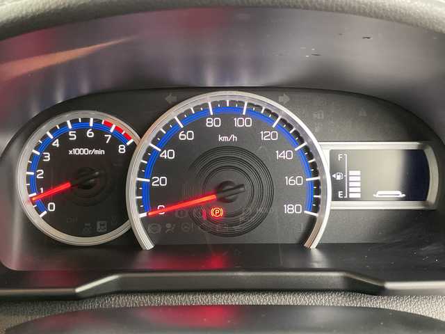 トヨタ ルーミー カスタムG 道央・札幌 2020(令2)年 2.8万km パールホワイトⅢ ・4WD/寒冷地仕様/・衝突回避支援ブレーキ機能/・衝突警報機能/ペダル踏み間違い時加速抑制装置/・オートハイビーム/LEDライト/・アダプティブクルーズコントロール/・純正オーディオディスプレイ/・フルセグTV/BT/Apple Carplay/Android Auto/・バックカメラ/全方位カメラ/・運転席/助手席シートヒーター/・両側パワースライドドア/・エンジンスターター/・冬タイヤ純正スチールホイル付き積込み/・横滑り防止装置/・アイドリングストップ/・ドアバイザー/・スペアキー１本/・ETC