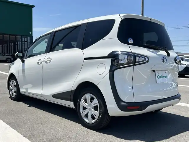 トヨタ シエンタ ハイブリッド G 鹿児島県 2022(令4)年 5.1万km ホワイトパールクリスタルシャイン 社外SDナビ/（AM/FM/CD/DVD.Bluetooth/TV）/バックモニター/トヨタセーフティセンス/レーンキープアシスト/先行車発進お知らせ機能/両側パワースライドドア /社外ETC/社外後方ドラレコ/クルーズコントロール/純正フロアマット/純正バイザー