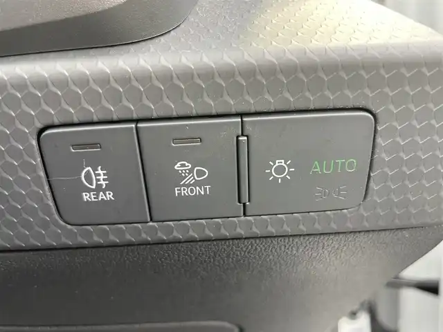アウディ Ａ１ SB 25TFSI 静岡県 2020(令2)年 1.6万km グレイシアホワイトメタリック 純正ナビ：MMIナビゲーション/バーチャルコックピット/Bluetooth接続/ETC2.0/前席シートヒーター/前後コーナーセンサー/レーンキープアシスト/クルーズコントロール/USB充電ポート/スマートキー/バックカメラ/アイドリングストップ/パーキングアシスト/純正フロアマット/純正15インチAW