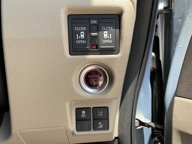 ホンダ Ｎ ＢＯＸ G L ホンダセンシング 静岡県 2018(平30)年 5.1万km モーニングミストブルーM ホンダセンシング/・衝突軽減ブレーキ/・アクティブクルーズコントロール/・レーンキープ/・ロードサインアシスト/純正ナビ/・フルセグTV/・CD/DVD/ラジオ/BT/・バックカメラ/主要装備/・両側パワースライドドア/・スマートキー/・プッシュスタート/・LEDヘッドライト/・ステアリングスイッチ/・ビルトインETC