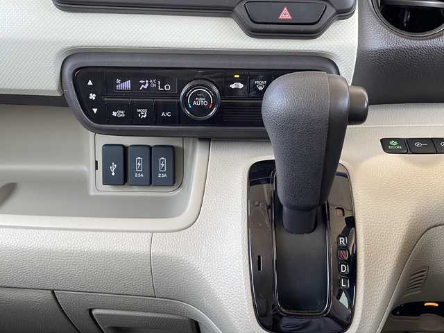 ホンダ Ｎ ＢＯＸ G L ホンダセンシング 静岡県 2018(平30)年 5.1万km モーニングミストブルーM ホンダセンシング/・衝突軽減ブレーキ/・アクティブクルーズコントロール/・レーンキープ/・ロードサインアシスト/純正ナビ/・フルセグTV/・CD/DVD/ラジオ/BT/・バックカメラ/主要装備/・両側パワースライドドア/・スマートキー/・プッシュスタート/・LEDヘッドライト/・ステアリングスイッチ/・ビルトインETC