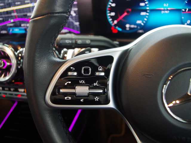 メルセデス・ベンツ Ｍ・ベンツ ＧＬＢ２００ｄ 4マチック 兵庫県 2021(令3)年 2.2万km マウンテングレー パノラマサンルーフ/レザーエクスクルーシブパッケージ/マルチカラーアンビエントライト/ブラウンウォールナットインテリアトリム/本革シート/シートヒーター/純正ナビ/全方位カメラ/ACC/LKA/BSM/パワーバックドア/前後ドラレコ