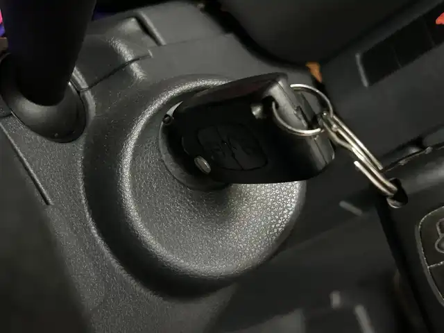 プジョー ３００８ グリフ 静岡県 2010(平22)年 4.7万km 白