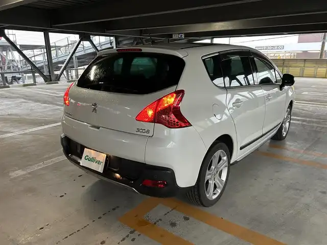 プジョー ３００８ グリフ 静岡県 2010(平22)年 4.7万km 白
