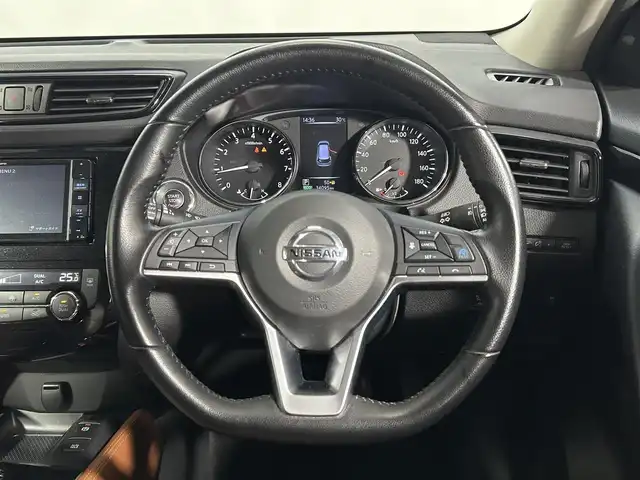 日産 エクストレイル 20Xi レザーエディション 大阪府 2020(令2)年 3.5万km ブリリアントホワイトパール ProPILOT 革シート 社外ナビ(フルセグ/DVD再生/Bluetooth) 360カメラ ETC デジタルインナーミラー パワーシート/ヒーター 電動リアゲート 衝突軽減 レーダーC BSM