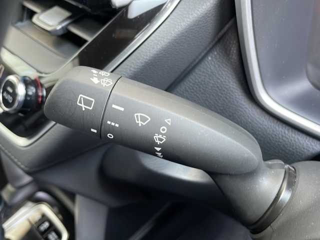 トヨタ カローラ クロス ハイブリッド G 愛知県 2022(令4)年 1.4万km プラチナホワイトパールマイカ 衝突軽減システム/純正ディスプレイオーディオ　ナビ機能なし/レーダークルーズコントロール/Bluetooth/バックカメラ/コーナーセンサー/純正アルミホイール/ブラインドスポットモニター/LEDヘッドライト/オートマチックハイビーム/ETC/ステアリングスイッチ/スマートキー/プッシュスタート