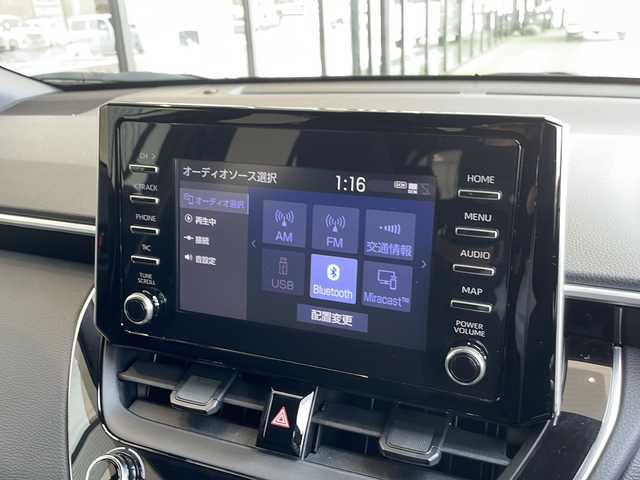 トヨタ カローラ クロス ハイブリッド G 愛知県 2022(令4)年 1.4万km プラチナホワイトパールマイカ 衝突軽減システム/純正ディスプレイオーディオ　ナビ機能なし/レーダークルーズコントロール/Bluetooth/バックカメラ/コーナーセンサー/純正アルミホイール/ブラインドスポットモニター/LEDヘッドライト/オートマチックハイビーム/ETC/ステアリングスイッチ/スマートキー/プッシュスタート