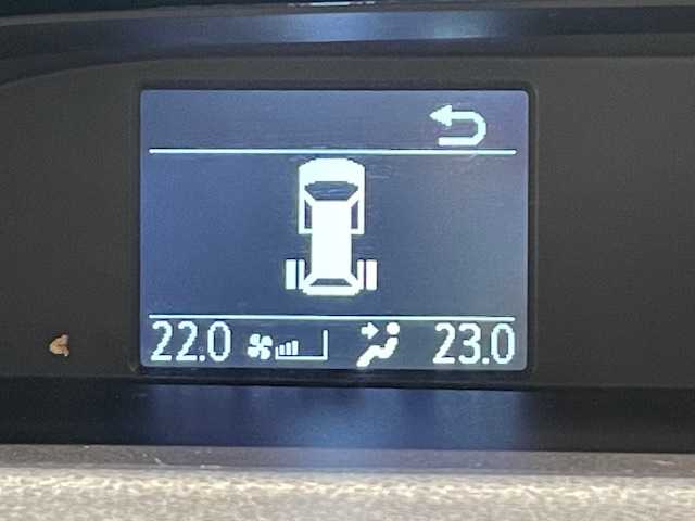 トヨタ ノア Si ダブルバイビー 宮城県 2017(平29)年 11.4万km ホワイトパールクリスタルシャイン 純正９型ナビ/純正フリップダウンモニター/両側電動スライドドア/バックカメラ/フルセグ/CD/DVD/Bluetooth/クルコン/ETC/スマートキー/スペアキー/オートライト/オートマチックハイビーム/フォグライト/ハーフレザーシート/前後ドラレコ/ステアリングスイッチ