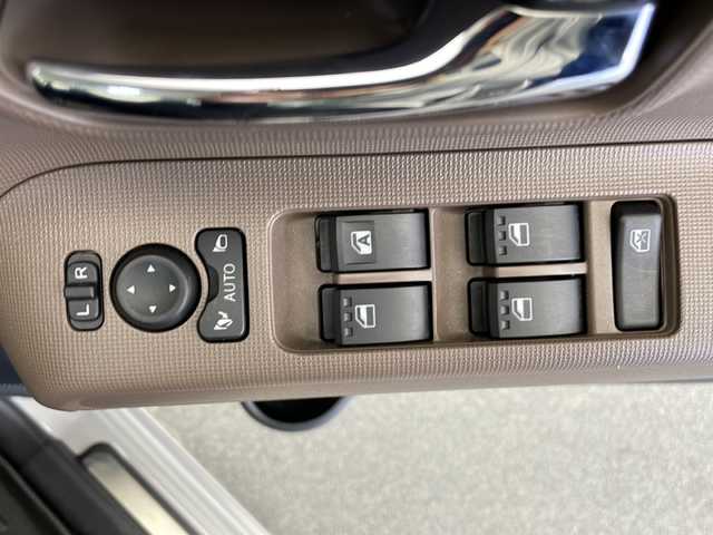 ダイハツ ムーヴ キャンバス セオリー G 長野県 2022(令4)年 1.1万km グレーマイカM ４WD/純正ディスプレイオーディオ/フルセグTV/Bluetooth Audio/USB/HDMI接続/バックカメラ/全方位カメラ/スマートアシスト/両側パワースライドドア /アイドリングストップ/革調シートカバー/LEDヘッドライト/オートライト/フォグランプ/オートマチックハイビーム/前席シートヒーター/スマートキー/プッシュスタート