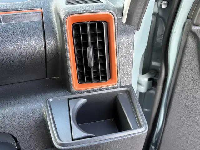 ダイハツ タント ファンクロス 大分県 2023(令5)年 1万km レイクブルーメタリック ・純正ナビ(CD/DVD/SD/USB)/・バックカメラ/・フルセグテレビ/・両側パワースライドドア/・スマートアシスト/・コーナーセンサー/・ドライブレコーダー/・ETC/・シートヒーター/・オートハイビーム/・純正フロアマット/・純正アルミホイール