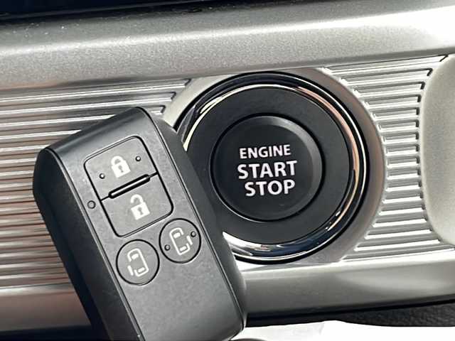 スズキ スペーシア カスタム HYBRID XS ターボ 秋田県 2020(令2)年 3.7万km ピュアホワイトパール/ブラック2トーン ４ＷＤ/両側パワースライドドア/衝突被害軽減システム/レーンキープアシスト/横滑り防止装置/アイドリングストップ/ETC/後ろコーナーセンサー/革巻きステアリング/パドルシフト/リアサンシェード/ハーフレザーシート/前席シートヒーター/ＬＥＤライト/フォグランプ/オートライト/純正アルミホイール/純正フロアマット/ＵＳＢポート/スマートキー/スペアキー/ウインカーミラー/電動格納ミラー/プッシュスタート/ステアリングリモコン装着車両/バックカメラ装着車両