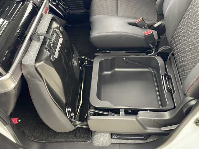 スズキ スペーシア カスタム HYBRID XS ターボ 秋田県 2020(令2)年 3.7万km ピュアホワイトパール/ブラック2トーン ４ＷＤ/両側パワースライドドア/衝突被害軽減システム/レーンキープアシスト/横滑り防止装置/アイドリングストップ/ETC/後ろコーナーセンサー/革巻きステアリング/パドルシフト/リアサンシェード/ハーフレザーシート/前席シートヒーター/ＬＥＤライト/フォグランプ/オートライト/純正アルミホイール/純正フロアマット/ＵＳＢポート/スマートキー/スペアキー/ウインカーミラー/電動格納ミラー/プッシュスタート/ステアリングリモコン装着車両/バックカメラ装着車両