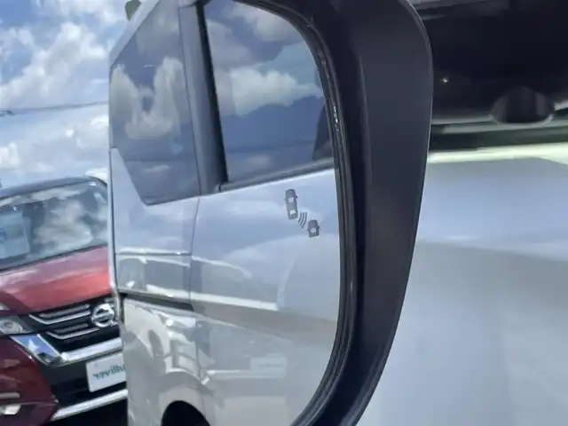日産 セレナ e－パワー ハイウェイスター V 福岡県 2021(令3)年 5.7万km ダイヤモンドブラック 純正9型SDナビ(フルセグTV/CD/DVD/BT)プロパイロット衝突軽減ブレーキコーナーセンサーブラインドスポットモニター両側パワスラドラレコETCUSBポート純正LEDヘッドライト純正15インチアルミホイル純正フロアマットプッシュスタートスマートキー