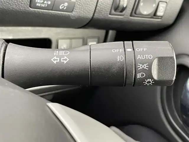 日産 セレナ ハイウェイスター Sハイブリッド 大分県 2013(平25)年 11.7万km エターナルスノーホワイト 純正ディーラーナビ【HMS512-D】/・フルセグTV/・AM/FM/・DISC/バックカメラ/後席用モニター/ドライブレコーダー/ウインカーミラー/片側パワースライドドア/クルーズコントロール/オートライト/プッシュスタート/スマートキー/パワーウィンドウ/パワーステアリング/横滑り防止システム