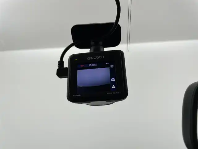 日産 セレナ ハイウェイスター Sハイブリッド 大分県 2013(平25)年 11.7万km エターナルスノーホワイト 純正ディーラーナビ【HMS512-D】/・フルセグTV/・AM/FM/・DISC/バックカメラ/後席用モニター/ドライブレコーダー/ウインカーミラー/片側パワースライドドア/クルーズコントロール/オートライト/プッシュスタート/スマートキー/パワーウィンドウ/パワーステアリング/横滑り防止システム