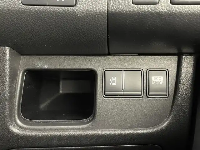日産 セレナ ハイウェイスター Sハイブリッド 大分県 2013(平25)年 11.7万km エターナルスノーホワイト 純正ディーラーナビ【HMS512-D】/・フルセグTV/・AM/FM/・DISC/バックカメラ/後席用モニター/ドライブレコーダー/ウインカーミラー/片側パワースライドドア/クルーズコントロール/オートライト/プッシュスタート/スマートキー/パワーウィンドウ/パワーステアリング/横滑り防止システム