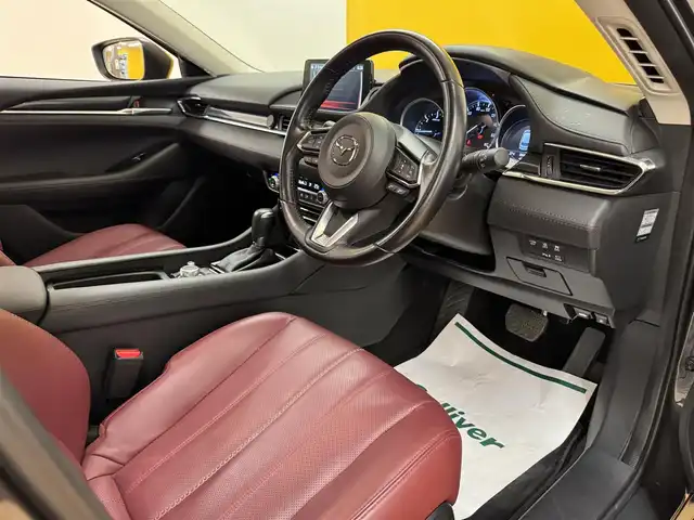 マツダ マツダ６ワゴン XD ブラックトーンエディション 群馬県 2022(令4)年 4万km マシーングレープレミアムM 安全装備/・衝突軽減ブレーキ/・クルーズコントロール/・クリアランスソナー/・レーンキープアシスト/・ブラインドスポット/・360°ビューモニター/・横滑り防止/・オートライト/・オートマチックハイビーム/純正コネクトナビ/・AM/FM/CD/DVD/・SD/USB/AUX/・Bluetooth/フルセグTV/ヘッドアップディスプレイ/前席シートヒーター/ハンドルヒーター/シートメモリー/前後ドライブレコーダー/LEDヘッドライト/フォグランプ/電動パーキング/オートホールド/ETC/純正フロアマット/純正19インチアルミホイール/スマートキー/プッシュスタート