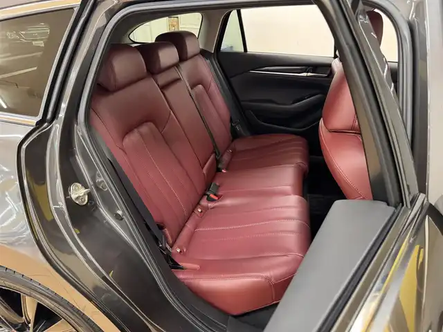 マツダ マツダ６ワゴン XD ブラックトーンエディション 群馬県 2022(令4)年 4万km マシーングレープレミアムM 安全装備/・衝突軽減ブレーキ/・クルーズコントロール/・クリアランスソナー/・レーンキープアシスト/・ブラインドスポット/・360°ビューモニター/・横滑り防止/・オートライト/・オートマチックハイビーム/純正コネクトナビ/・AM/FM/CD/DVD/・SD/USB/AUX/・Bluetooth/フルセグTV/ヘッドアップディスプレイ/前席シートヒーター/ハンドルヒーター/シートメモリー/前後ドライブレコーダー/LEDヘッドライト/フォグランプ/電動パーキング/オートホールド/ETC/純正フロアマット/純正19インチアルミホイール/スマートキー/プッシュスタート