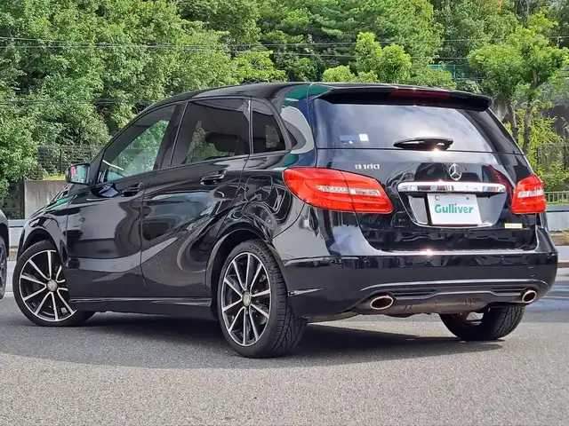 メルセデス・ベンツ Ｂ１８０ スポーツ 大阪府 2014(平26)年 14.8万km コスモスブラック /禁煙車//ワンオーナー //純正ナビ//AM/FM/BT/フルセグテレビ//バックカメラ//ETC//追従式クルーズコントロール//D席シートメモリー/パワーシート//前後ドライブレコーダー//ステアリングスイッチ//保証書//取扱説明書//スペアキー×1