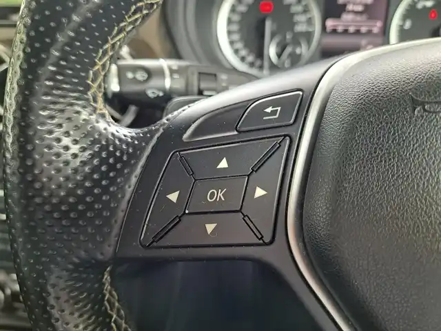 メルセデス・ベンツ Ｂ１８０ スポーツ 大阪府 2014(平26)年 14.8万km コスモスブラック /禁煙車//ワンオーナー //純正ナビ//AM/FM/BT/フルセグテレビ//バックカメラ//ETC//追従式クルーズコントロール//D席シートメモリー/パワーシート//前後ドライブレコーダー//ステアリングスイッチ//保証書//取扱説明書//スペアキー×1
