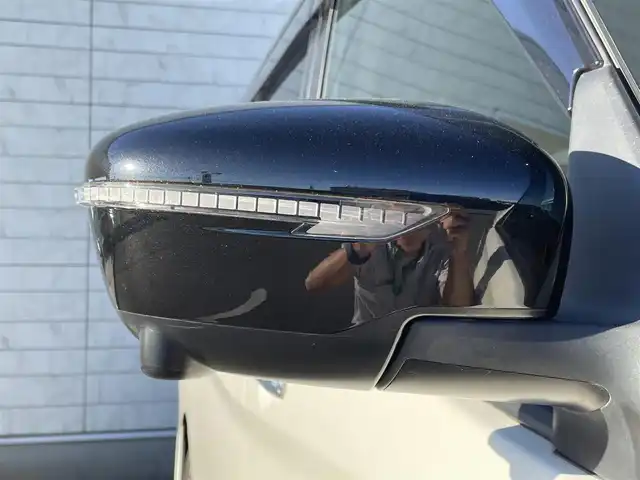 日産 セレナ ハイウェイスター V 福岡県 2021(令3)年 3.1万km ブリリアントホワイトパール 2トーン 純正10型SDナビ(フルセグTV/CD/DVD/BT/HDMI)アラウンドビューモニター後席モニタープロパイロットBSM両側パワスラドラレコETCデジタルインナーミラー純正LEDヘッドライト純正フロアマット純正16インチアルミホイールプッシュスタートスマートキー