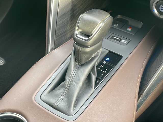 トヨタ ハリアー G 島根県 2021(令3)年 3.6万km ブラック 登録時走行距離35243km/ワンオーナー/Apple Car Play/純正メモリナビ/バックカメラ/ビルトインETC/前後ドライブレコーダー/デジタルインナーミラー/ハーフレザーシート/運転席席パワーシート/パワーバックドア/TOYOTA Safety Sense/・レーダークルーズ コントロール/・プリクラッシュセーフティ/・レーントレーシングアシスト/・レーンディパーチャーアラート/・ロードサインアシスト/・先行車発進告知機能/・オートマチックハイビーム/リアクロストラフィックアラート/パーキングサポートブレーキ/ブラインドスポットモニター/横滑り防止機能/純正18インチAW/スマートキー/純正LEDヘッドライト/禁煙車