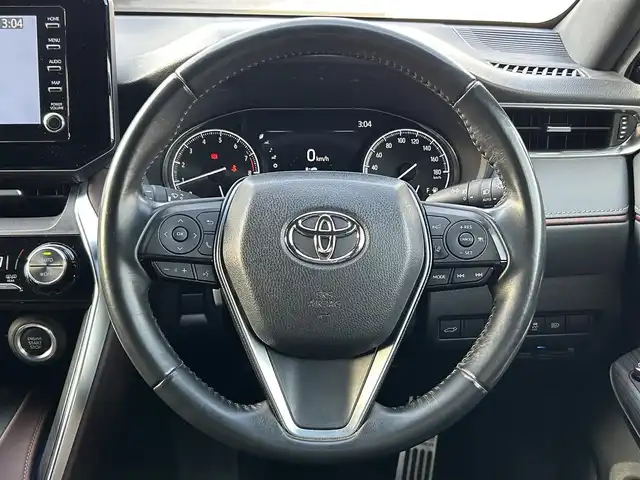 トヨタ ハリアー G 島根県 2021(令3)年 3.6万km ブラック 登録時走行距離35243km/ワンオーナー/Apple Car Play/純正メモリナビ/バックカメラ/ビルトインETC/前後ドライブレコーダー/デジタルインナーミラー/ハーフレザーシート/運転席席パワーシート/パワーバックドア/TOYOTA Safety Sense/・レーダークルーズ コントロール/・プリクラッシュセーフティ/・レーントレーシングアシスト/・レーンディパーチャーアラート/・ロードサインアシスト/・先行車発進告知機能/・オートマチックハイビーム/リアクロストラフィックアラート/パーキングサポートブレーキ/ブラインドスポットモニター/横滑り防止機能/純正18インチAW/スマートキー/純正LEDヘッドライト/禁煙車