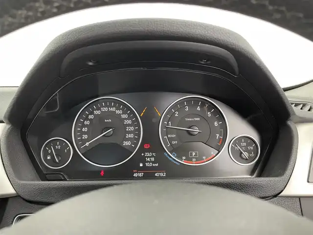 ＢＭＷ ３２０ｉ ツーリング 大分県 2014(平26)年 5万km アルピンホワイトⅢ 純正ナビ/（Bluetooth/AM/FM/CD/DVD)/バックカメラ/パワーバックドア/衝突軽減ブレーキ/レーンキープアシスト/前席パワーシート/ETC/ステアリングスイッチ/純正アルミホイール/MT付きAT/走行モード切替/（コンフォート/ECOPRO/sports）/保証書・取扱説明書