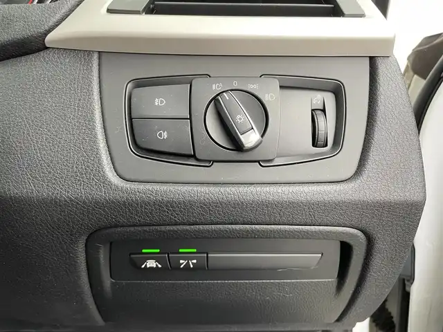 ＢＭＷ ３２０ｉ ツーリング 大分県 2014(平26)年 5万km アルピンホワイトⅢ 純正ナビ/（Bluetooth/AM/FM/CD/DVD)/バックカメラ/パワーバックドア/衝突軽減ブレーキ/レーンキープアシスト/前席パワーシート/ETC/ステアリングスイッチ/純正アルミホイール/MT付きAT/走行モード切替/（コンフォート/ECOPRO/sports）/保証書・取扱説明書