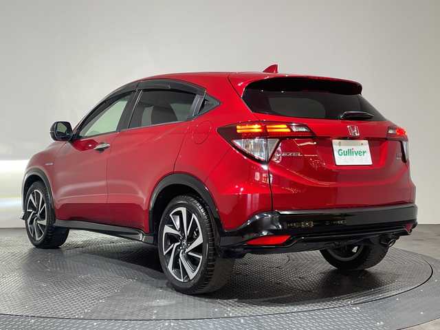 ホンダ ヴェゼル ハイブリッド RS ホンダセンシング 愛媛県 2018(平30)年 4.9万km プレミアムクリスタルレッドM 純正ナビ　フルセグＴＶ　バックカメラ　Ｂｌｕｅｔｏｏｔｈ　衝突被害軽減ブレーキ　シートヒーター　アダプティブクルーズコントロール　レーンアシスト　ビルトインＥＴＣ　ＬＥＤライト　パドルシフト　禁煙車