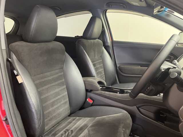 ホンダ ヴェゼル ハイブリッド RS ホンダセンシング 愛媛県 2018(平30)年 4.9万km プレミアムクリスタルレッドM 純正ナビ　フルセグＴＶ　バックカメラ　Ｂｌｕｅｔｏｏｔｈ　衝突被害軽減ブレーキ　シートヒーター　アダプティブクルーズコントロール　レーンアシスト　ビルトインＥＴＣ　ＬＥＤライト　パドルシフト　禁煙車