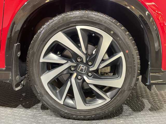 ホンダ ヴェゼル ハイブリッド RS ホンダセンシング 愛媛県 2018(平30)年 4.9万km プレミアムクリスタルレッドM 純正ナビ　フルセグＴＶ　バックカメラ　Ｂｌｕｅｔｏｏｔｈ　衝突被害軽減ブレーキ　シートヒーター　アダプティブクルーズコントロール　レーンアシスト　ビルトインＥＴＣ　ＬＥＤライト　パドルシフト　禁煙車