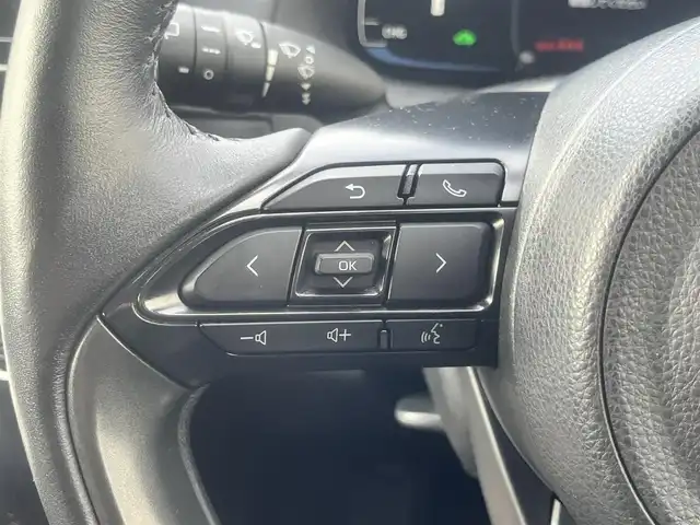 トヨタ アクア Z 島根県 2023(令5)年 6万km プラチナホワイトパールマイカ 純正１０．５型ナビ　/Ｂｌｕｅｔｏｏｔｈ接続　/全方位／バックカメラ　/ＥＴＣ　/ミラー一体型前後ドライブレコーダー　/クルーズコントロール　/ブラインドスポットモニター　/ヘッドアップディスプレイ　/パーキングアシスト/前後コーナーセンサー　/運転席パワーシート/前席シートヒーター　/ステアリングヒーター/オートハイビーム／ライト　/純正ＬＥＤヘッドライト　/純正１５インチアルミホイール/純正フロアマット