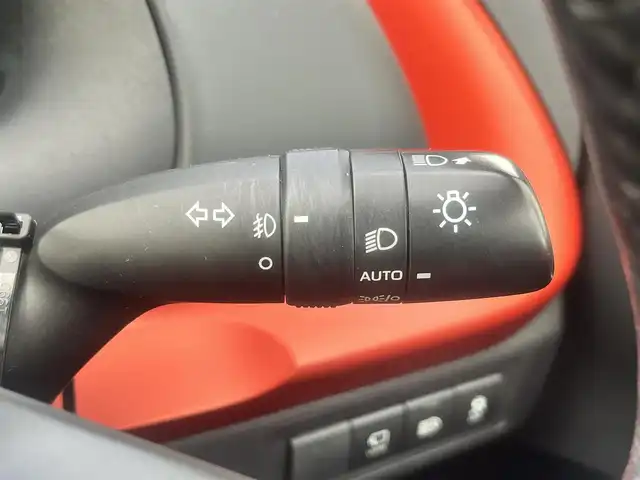 トヨタ アクア Z 島根県 2023(令5)年 6万km プラチナホワイトパールマイカ 純正１０．５型ナビ　/Ｂｌｕｅｔｏｏｔｈ接続　/全方位／バックカメラ　/ＥＴＣ　/ミラー一体型前後ドライブレコーダー　/クルーズコントロール　/ブラインドスポットモニター　/ヘッドアップディスプレイ　/パーキングアシスト/前後コーナーセンサー　/運転席パワーシート/前席シートヒーター　/ステアリングヒーター/オートハイビーム／ライト　/純正ＬＥＤヘッドライト　/純正１５インチアルミホイール/純正フロアマット