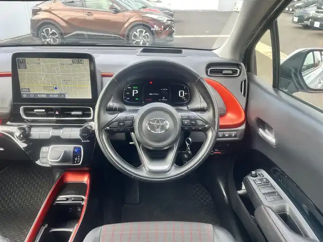 トヨタ アクア Z 島根県 2023(令5)年 6万km プラチナホワイトパールマイカ 純正１０．５型ナビ　/Ｂｌｕｅｔｏｏｔｈ接続　/全方位／バックカメラ　/ＥＴＣ　/ミラー一体型前後ドライブレコーダー　/クルーズコントロール　/ブラインドスポットモニター　/ヘッドアップディスプレイ　/パーキングアシスト/前後コーナーセンサー　/運転席パワーシート/前席シートヒーター　/ステアリングヒーター/オートハイビーム／ライト　/純正ＬＥＤヘッドライト　/純正１５インチアルミホイール/純正フロアマット