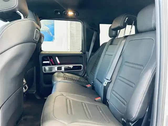 メルセデス・ベンツ ゲレンデヴァーゲン Ｇ４００ｄ AMGライン 大阪府 2022(令4)年 1.1万km 白 サンルーフ/Burmeste/レーダーセーフティ/純正ナビ/TV/360度カメラ/applecarplay/ACC/純正20インチAW/LEDヘッドライト/アンビエントライト/ブラインドスポット/クリアランスソナー/黒革/メモリ付きパワーシート/シートヒーター/パドルシフト/ETC/ドラレコ