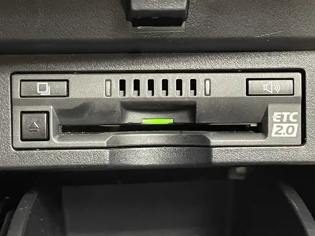 トヨタ アルファード S Cパッケージ 道央・札幌 2018(平30)年 5.9万km ブラック ・４WD/・純正SDナビゲーション/　CD/DVD/フルセグ/BT/USB/HDMI/・純正フリップダウンモニター/・純正ビルトインETC2.0/・両側パワースライドドア/・プリクラッシュセーフティ/・横滑り防止装置/・レーダークルーズコントロール/・レーンキープアシスト/・前後コーナーセンサー/・前席シートヒーター/ベンチレーション/・前席パワーシート（D席メモリー付き）/・レザーシート/・オートライト/・オートマチックハイビーム/・LEDヘッドライト/・フロントフォグライト/・MTモード付AT/・スマートキー/・プッシュスタート/・スペアキー1本/・純正フロアマット/・純正AW１８インチ/・カーテンエアバッグ/・取説有