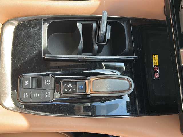 トヨタ ヴェルファイア ハイブリット Z プレミア 香川県 2023(令5)年 6.7万km プラチナホワイトパールマイカ 純正14インチHDディスプレイオーディオPlus（フルセグTV/BT)/アラウンドユーモニター/ブラインドスポットモニター/デジタルインナーミラー/後席モニター/ドライバーモニター/純正GRエアロ（フロント，サイド，リア）/両側パワースライドドア/サンルーフ/3列シート/電動リアゲート/ドライブレコーダー/パワーシート/シートヒーター/エアシート/コーナーセンサー/オートマチックハイビーム/シートメモリー/社外マフラー/ビルトインETC2.0