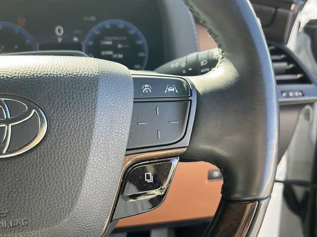 トヨタ ヴェルファイア ハイブリット Z プレミア 香川県 2023(令5)年 6.7万km プラチナホワイトパールマイカ 純正14インチHDディスプレイオーディオPlus（フルセグTV/BT)/アラウンドユーモニター/ブラインドスポットモニター/デジタルインナーミラー/後席モニター/ドライバーモニター/純正GRエアロ（フロント，サイド，リア）/両側パワースライドドア/サンルーフ/3列シート/電動リアゲート/ドライブレコーダー/パワーシート/シートヒーター/エアシート/コーナーセンサー/オートマチックハイビーム/シートメモリー/社外マフラー/ビルトインETC2.0