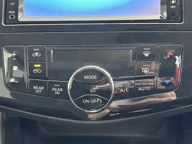 日産 セレナ ハイウェイスター 道央・札幌 2013(平25)年 8.3万km ブリリアントホワイトパール ・４WD/・純正メモリナビ/・フルセグTV/・CD/DVD/・Bluetooth/・パワースライドドア/・ETC/・クルーズコントロール/・プッシュスタート/・スマートキー/・純正エンジンスターター/・電格ミラー/・オートライト/・オートエアコン/・純正フロアマット/・純正ドアバイザー/・キセノンヘッドライト/・横滑り防止装置/・HIDヘッドライト/・フォグライト/・オートライト