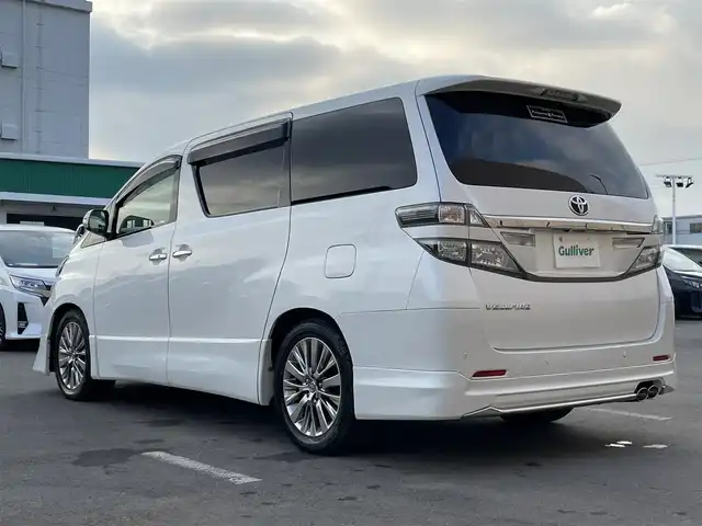 トヨタ ヴェルファイア 2．4Z ゴールデンアイズ 東京都 2013(平25)年 7.6万km ホワイトパールクリスタルシャイン 純正８型ナビ　/後席１１型モニター　/モデリスタエアロ　/電動リアゲート　/ハーフレザー　/両側電動ドア　/クルーズコントロール　/ビルトインＥＴＣ　/純正１８インチＡＷ　/社外１８インチＡＷ車載　/禁煙