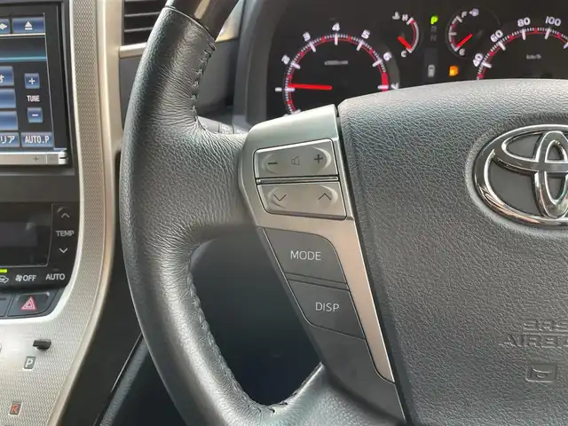 トヨタ ヴェルファイア 2．4Z ゴールデンアイズ 東京都 2013(平25)年 7.6万km ホワイトパールクリスタルシャイン 純正８型ナビ　/後席１１型モニター　/モデリスタエアロ　/電動リアゲート　/ハーフレザー　/両側電動ドア　/クルーズコントロール　/ビルトインＥＴＣ　/純正１８インチＡＷ　/社外１８インチＡＷ車載　/禁煙