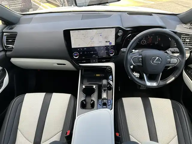 レクサス ＮＸ 350 Fスポーツ 宮城県 2023(令5)年 1.2万km ホワイトノーヴァガラスフレーク １オーナー//純正メモリナビ（フルセグＴＶ、ラジオ、ＢＴ）//純正ＡＷ//３６０°カメラ//ドラレコ//純正フロアマット//スペアキー//デジタルインナーミラー//ヘッドアップディスプレイ//追従型クルコン//レーンキープアシスト//ハンドルヒーター//ビルトインＥＴＣ２．０//ＢＳＭ//電動リアゲート//D・N席パワーシーター//D・N席シートヒーター　エアシート//置くだけ充電//ダウンヒルアシスト//横滑り防止//オートハイビーム//冬用ゴムタイヤ//プッシュスタート