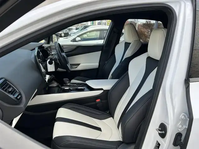 レクサス ＮＸ 350 Fスポーツ 宮城県 2023(令5)年 1.2万km ホワイトノーヴァガラスフレーク １オーナー//純正メモリナビ（フルセグＴＶ、ラジオ、ＢＴ）//純正ＡＷ//３６０°カメラ//ドラレコ//純正フロアマット//スペアキー//デジタルインナーミラー//ヘッドアップディスプレイ//追従型クルコン//レーンキープアシスト//ハンドルヒーター//ビルトインＥＴＣ２．０//ＢＳＭ//電動リアゲート//D・N席パワーシーター//D・N席シートヒーター　エアシート//置くだけ充電//ダウンヒルアシスト//横滑り防止//オートハイビーム//冬用ゴムタイヤ//プッシュスタート